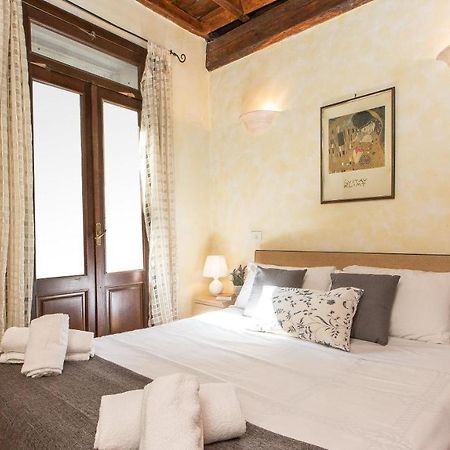 Rental In Rome Luce Apartment Zewnętrze zdjęcie